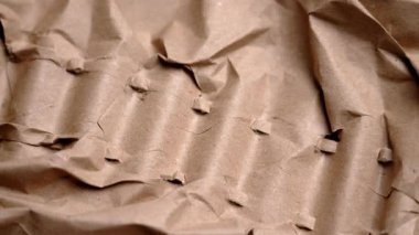 Buruşuk kraft kağıtları. Kahverengi ambalaj. Koruyucu ambalaj kavramı.