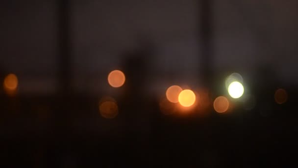 Noční Záběry Pohyblivých Barevných Světel — Stock video