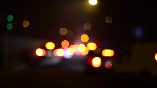 Imagini Defocalizate Ale Semafoarelor Mișcare Timp Noapte — Videoclip de stoc