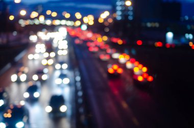 Renkli trafik ışıklarının odaklanmış görüntüsü