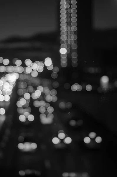 交通信号 黒と白の集中ショット — ストック写真