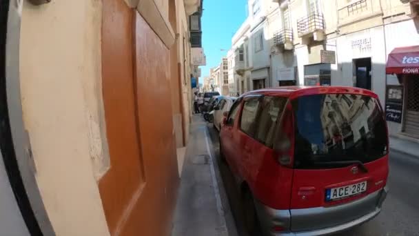 Walking Italian Street View Cars Buildings Sunlight — Stock Video