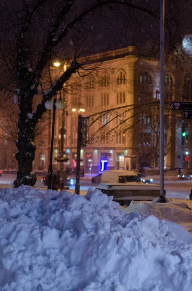 Verschneite Khreschatyk Straßenszene Beleuchtet Der Nacht Kyiv — Stockfoto