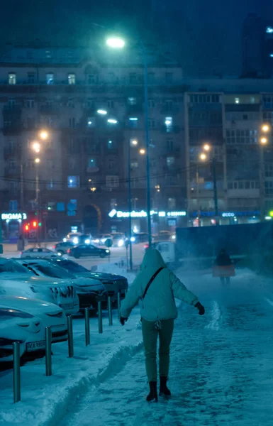 View Snowy Kyiv City Street People — Stok fotoğraf