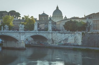 Roma şehrinin akşam ışığı manzarası, İtalya