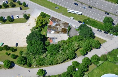 Yeşil park manzarası yükseldi