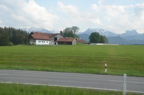 beautiful outdoor scene with mountains in daylight