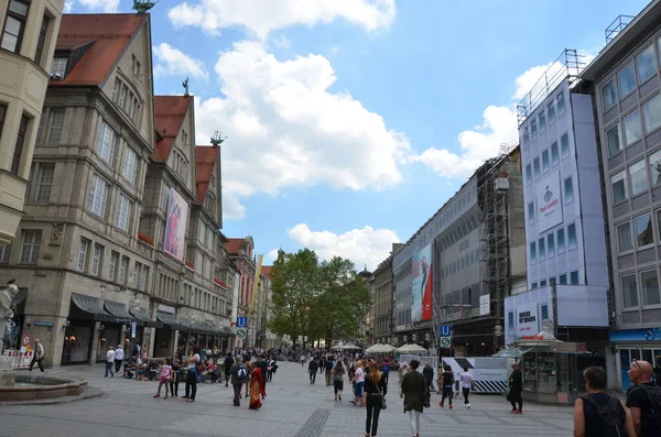 Widok Ulicę Miasta Świetle Dnia — Zdjęcie stockowe