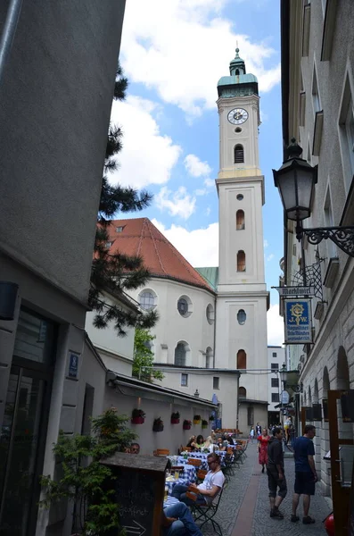 Blick Auf Die Straßenszene Der Stadt Bei Tageslicht — Stockfoto