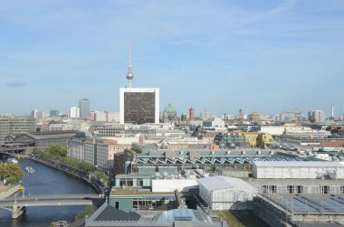 Şehir sokak sahnesi, mimari seyahat çekimi.