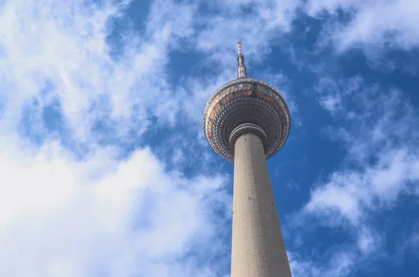 建筑截图 天空中的塔楼景观 — 图库照片