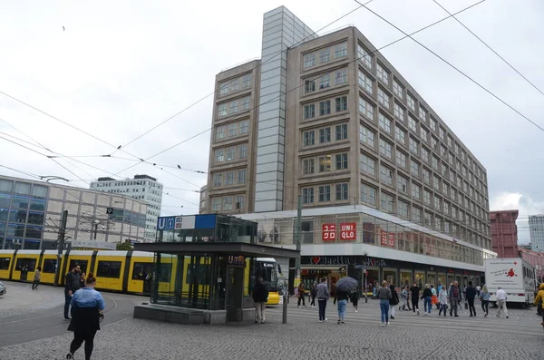 Blick Auf Die Straßenszene Der Stadt Bei Tageslicht — Stockfoto