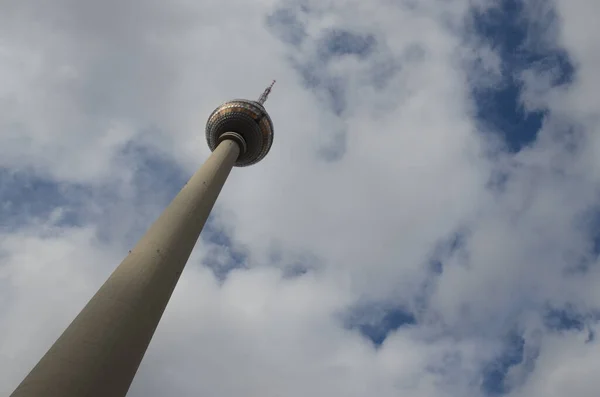 建筑截图 天空中的塔楼景观 — 图库照片