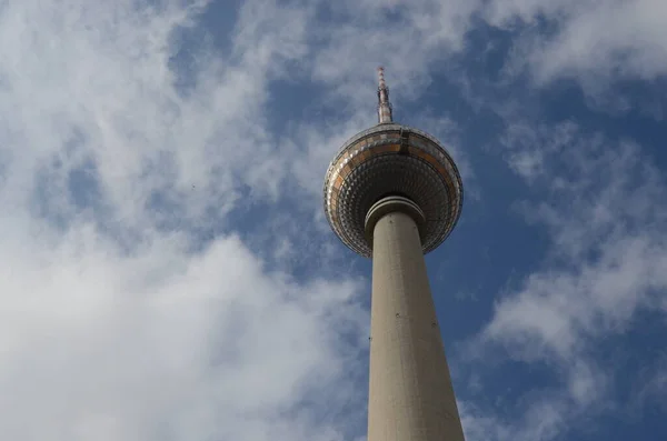 建筑截图 天空中的塔楼景观 — 图库照片