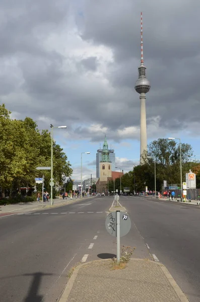 Blick Auf Die Straßenszene Der Stadt Bei Tageslicht — Stockfoto