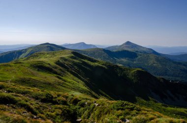 Güzel dağlık manzaranın manzarası 