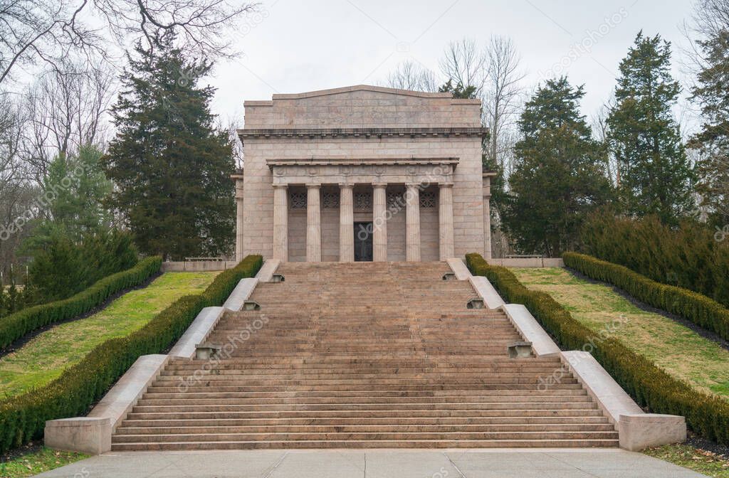 Monument at Abraham Lincoln Birthplace National Historic Site