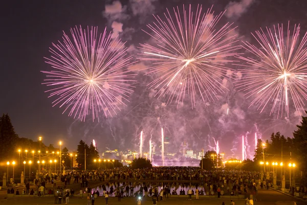 Vuurwerk in Moskou — Stockfoto