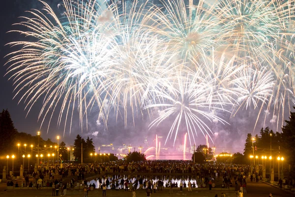 Fuochi d'artificio a Mosca — Foto Stock