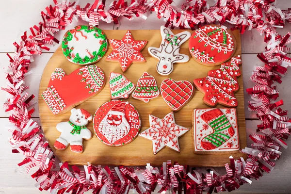 Biscuits de Noël et jouets rétro faits main Image En Vente
