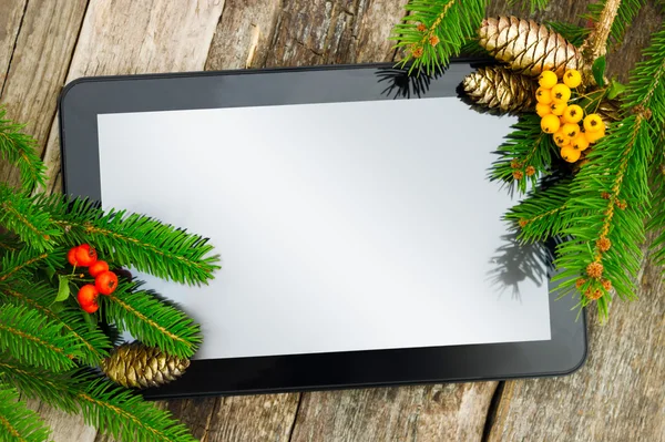 Tablet PC com decoração de Natal — Fotografia de Stock