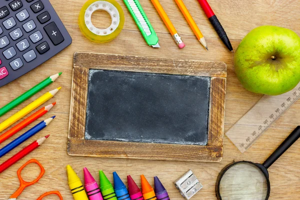 Zurück zur Schule, geschrieben auf einer Tafel — Stockfoto