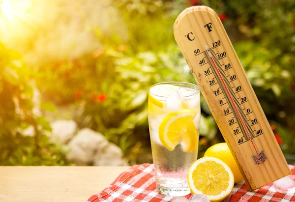 Heat wave, hot day — Stock Photo, Image