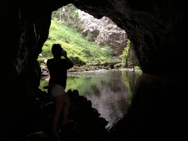 Barlangok Mészkő Sziklák Rak Folyó Kanyon Cerknica Notranjska Regionális Park — Stock Fotó