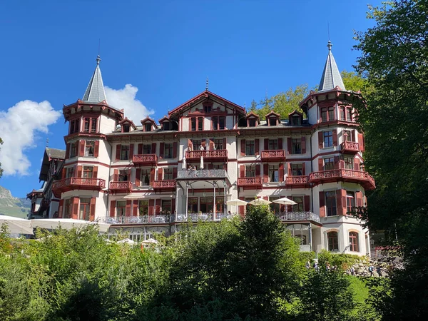 Grand Hotel Giessbach Sobre Lago Brienz Junto Cascada Giesbach Falls —  Fotos de Stock