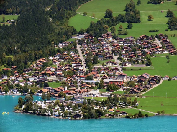 Osada Brienz Brzegu Jeziora Brienzersee Tej Samej Nazwie Podnóża Masywu — Zdjęcie stockowe