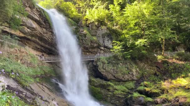 Wodospad Giessbach Nad Jeziorem Brienz Parku Przyrody Giessbach Brienz Kanton — Wideo stockowe