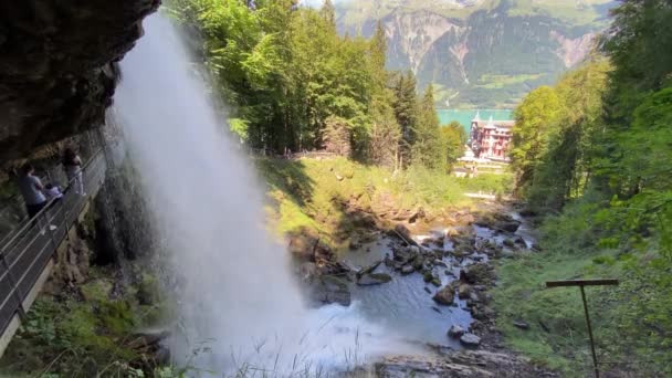 Giessbach Falls Lake Brienzerseys Und Naturpark Giessbach Brienz Canton Bern — стокове відео