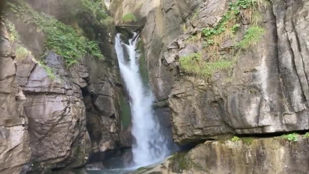 Giessbach Falls Över Brienzsjön Och Naturpark Giessbach Brienz Kantonen Bern — Stockvideo