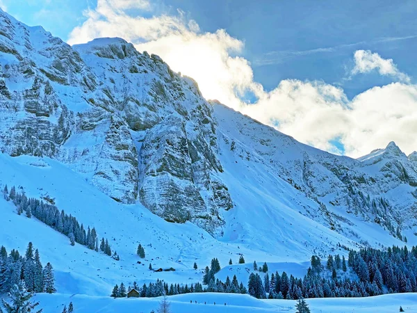 Ambiente Místico Invierno Cordillera Alpstein Macizo Los Alpes Appenzell Paso —  Fotos de Stock