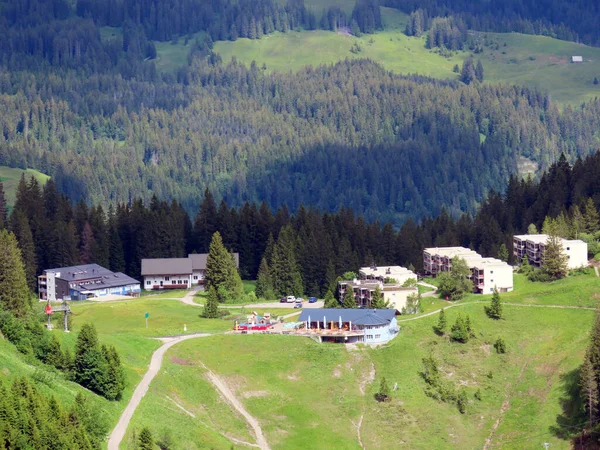 Assentamento Alpino Turístico Recreativo Fuederegg Sobre Região Iberig Maciço Montanhoso — Fotografia de Stock