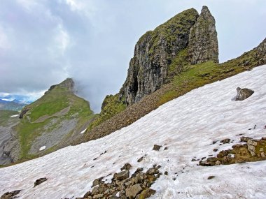 Alpine peak Forstberg of the mountain range First and in the Schwyz Alps mountain massif, Oberiberg - Canton of Schwyz, Switzerland (Kanton Schwyz, Schweiz)