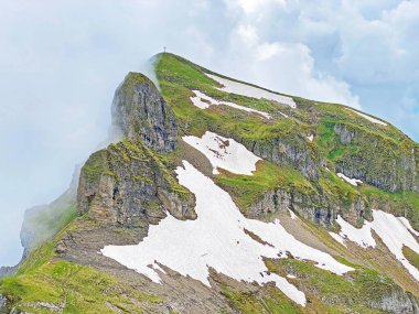 Alpine peak Forstberg of the mountain range First and in the Schwyz Alps mountain massif, Oberiberg - Canton of Schwyz, Switzerland (Kanton Schwyz, Schweiz)