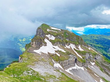 Alpine peak Forstberg of the mountain range First and in the Schwyz Alps mountain massif, Oberiberg - Canton of Schwyz, Switzerland (Kanton Schwyz, Schweiz)