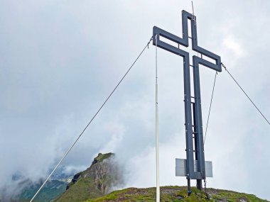 Alpine peak Druesberg of the mountain range First and in the Schwyz Alps mountain massif, Oberiberg - Canton of Schwyz, Switzerland (Kanton Schwyz, Schweiz)