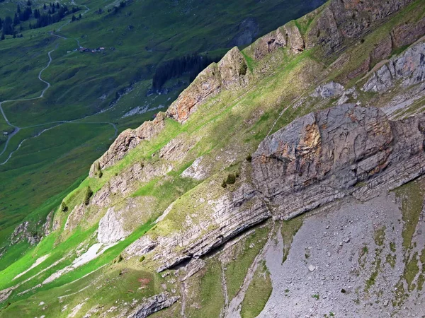 Felsen Und Steine Des Gebirges Zuerst Und Den Schwyzer Alpen — Stockfoto