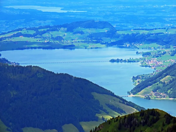 Widok Sztuczne Jezioro Sihlsee Sihl Lake Lub Stausee Sihlsee Zboczy — Zdjęcie stockowe