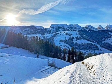 Alpstein dağlarının tepesinde ve Obertoggenburg bölgesinde, Unterwasser - İsviçre 'nin St. Gallen Kantonu' nda (Schweiz)