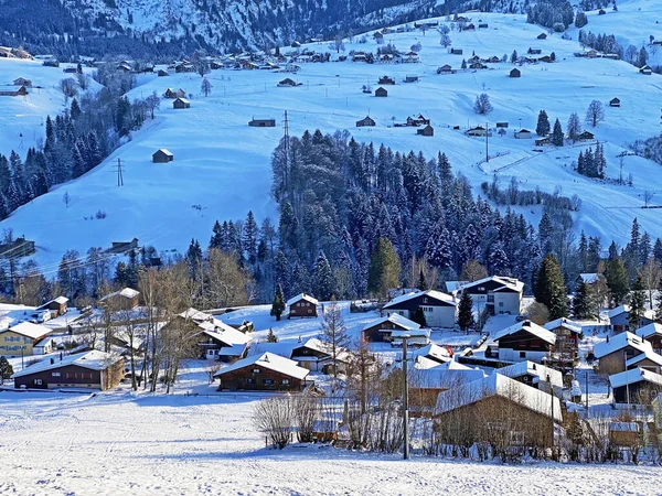 Idyllic Swiss Alpine Mountain Huts Traditional Swiss Rural Architecture Dressed — Fotografia de Stock