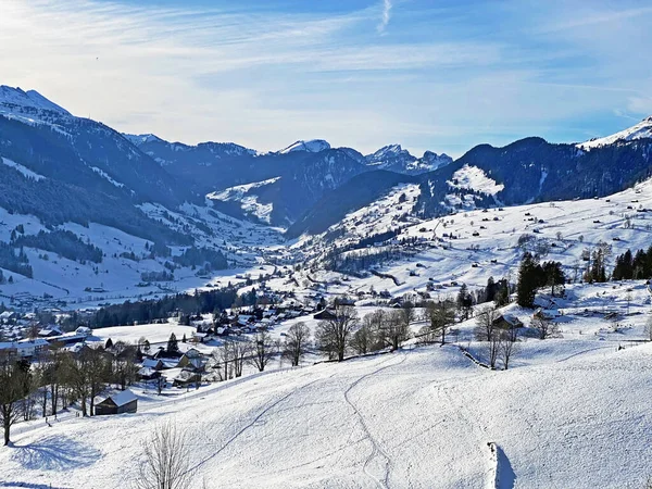 Perfeita Paisagem Alpina Inverno Vale Rio Thur Entre Cordilheiras Churfirsten — Fotografia de Stock