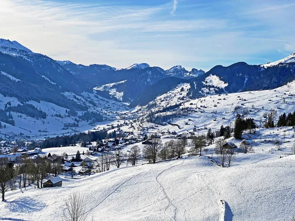 Paisaje Alpino Invierno Perfecto Valle Del Río Thur Entre Las —  Fotos de Stock