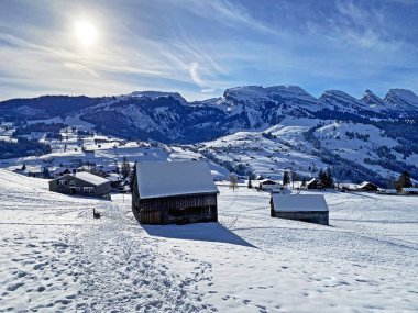 Walenstadt Gölü ve Walen Gölü (Walensee) ile Thur Nehri Vadisi, Unterwasser - İsviçre 'nin St. Gallen Kantonu (Schweiz)