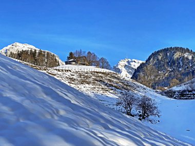 Alpstein dağlarının tepesinde ve Obertoggenburg bölgesinde, Unterwasser - İsviçre 'nin St. Gallen Kantonu' nda (Schweiz)