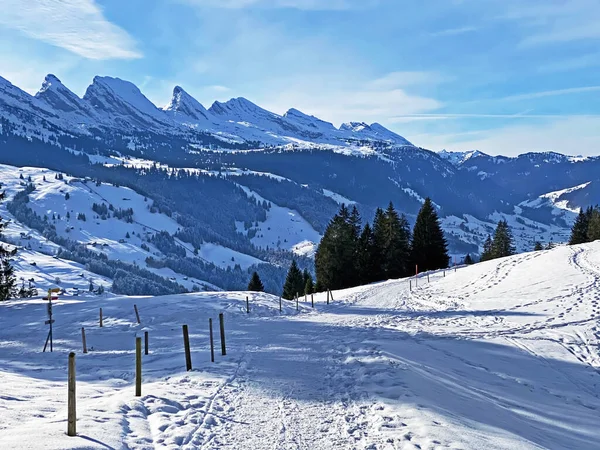 Alpes Neve Alpinos Inverno Cordilheira Churfirsten Entre Lago Walenstadt Lago — Fotografia de Stock