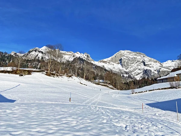 Unschuldig Klarer Weißer Schnee Auf Den Gipfeln Schofwisspitz Schwarzchopf Und — Stockfoto