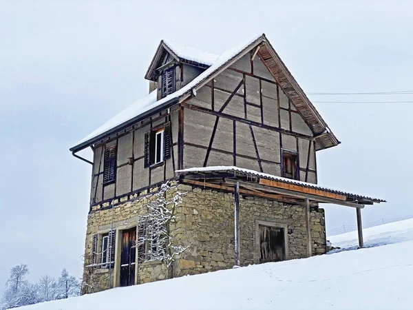 Idyllic Swiss Alpine Mountain Huts Traditional Swiss Rural Architecture Dressed —  Fotos de Stock